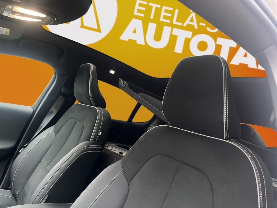 VOLVO C40 2023