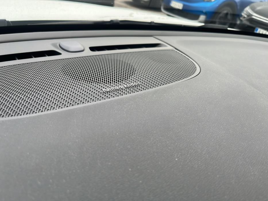 VOLVO C40 2023