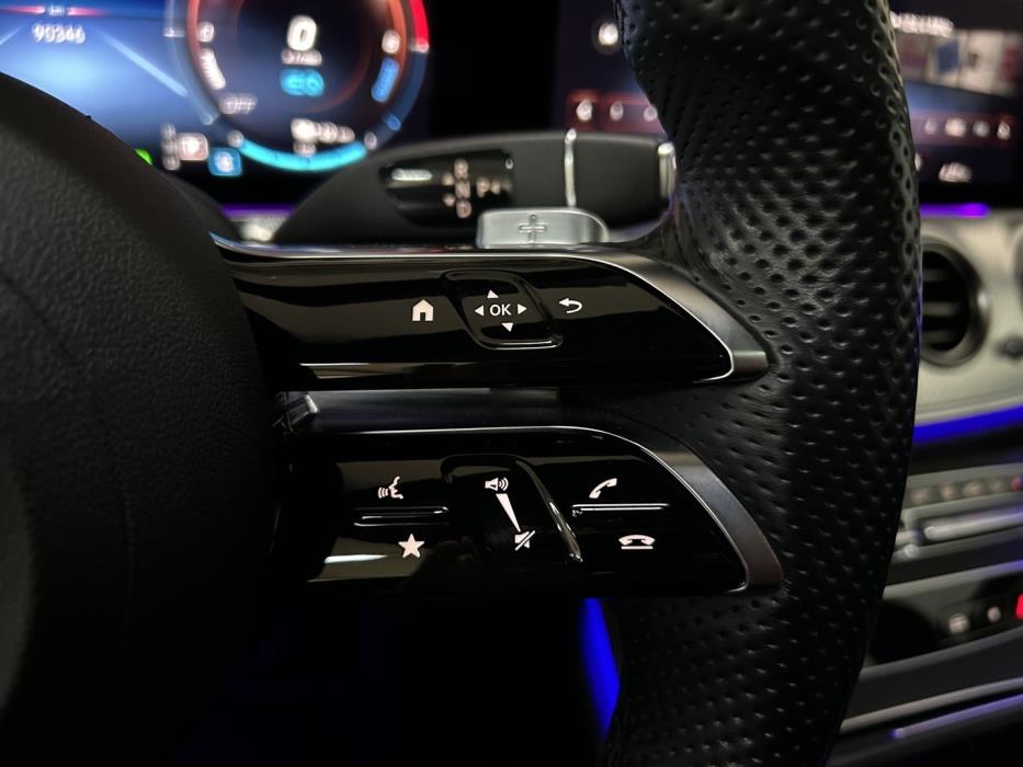 MERCEDES-BENZ E 2022