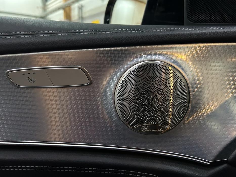 MERCEDES-BENZ E 2022