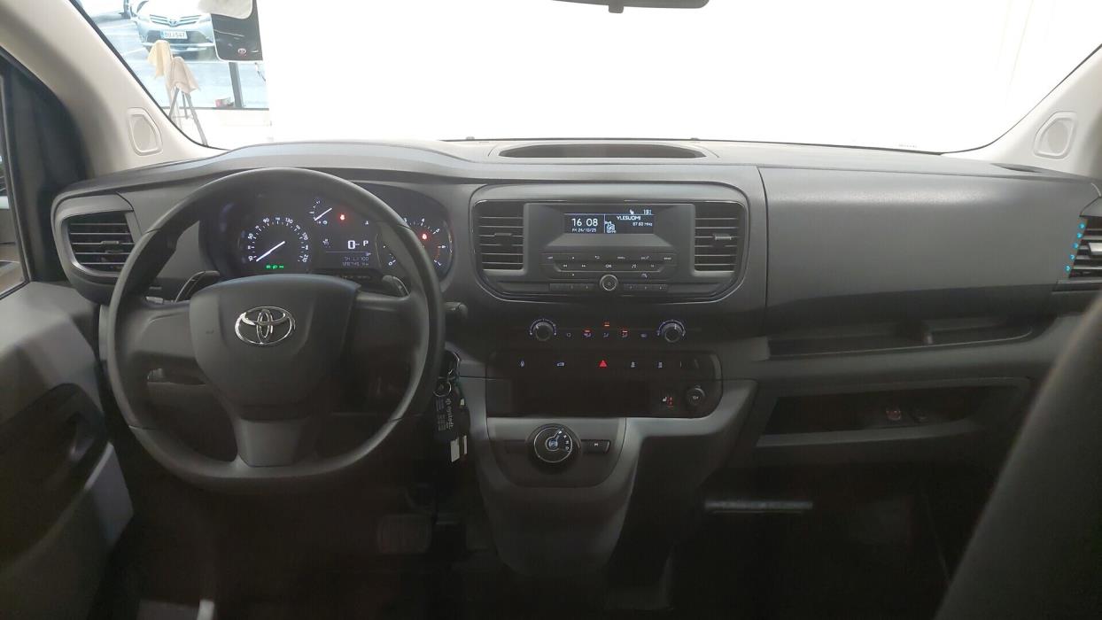 TOYOTA Proace 2021