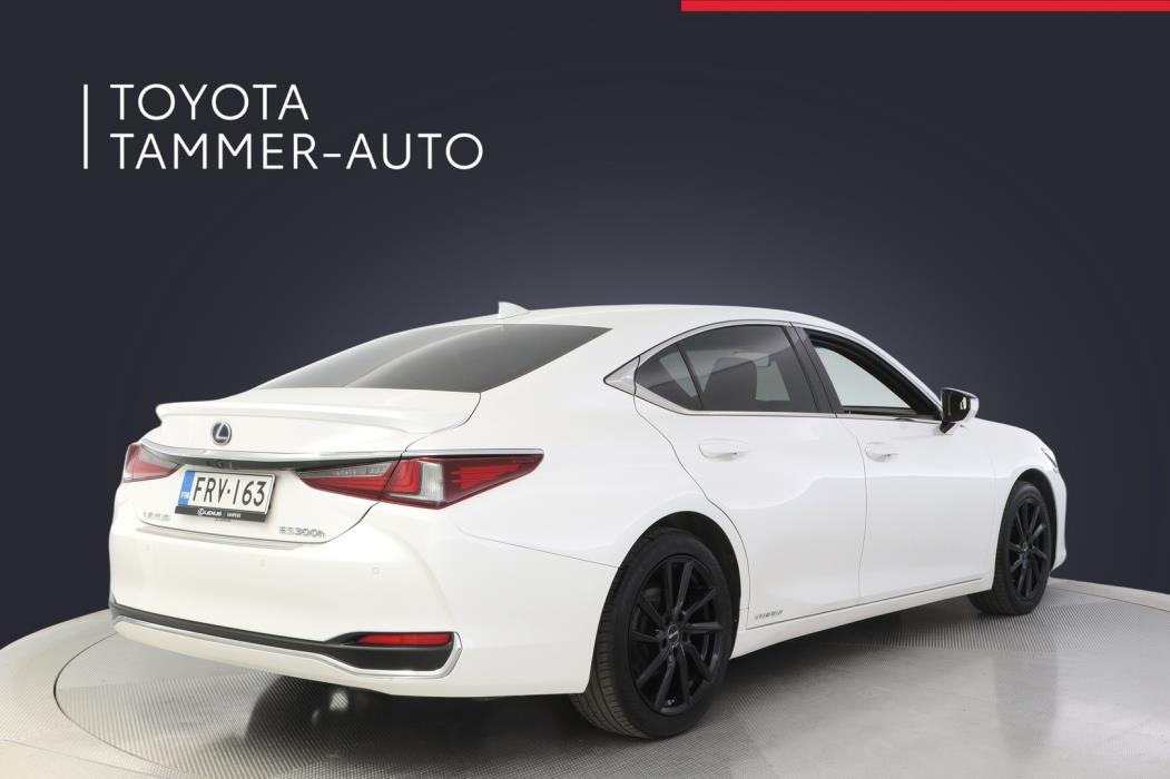 LEXUS ES 2020