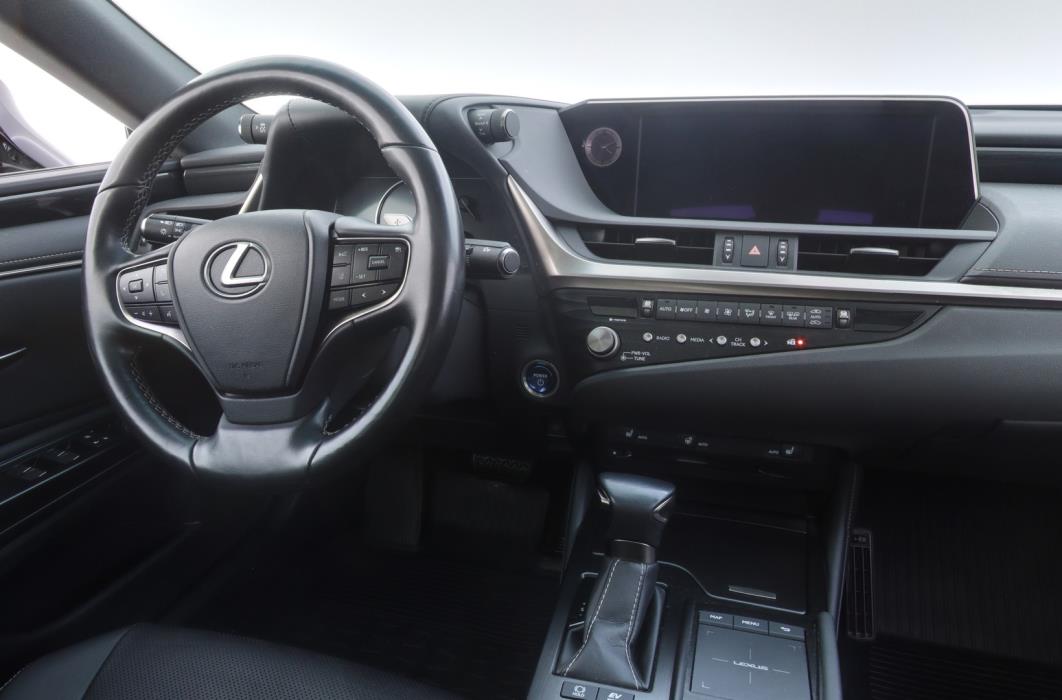 LEXUS ES 2021