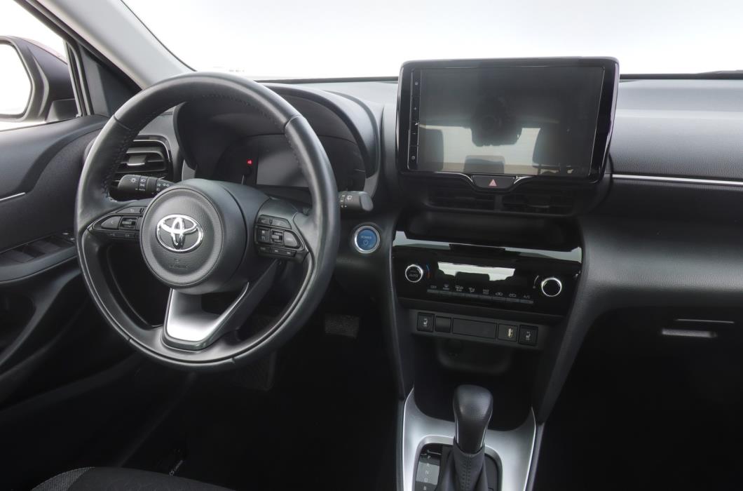TOYOTA Yaris Cross 2024