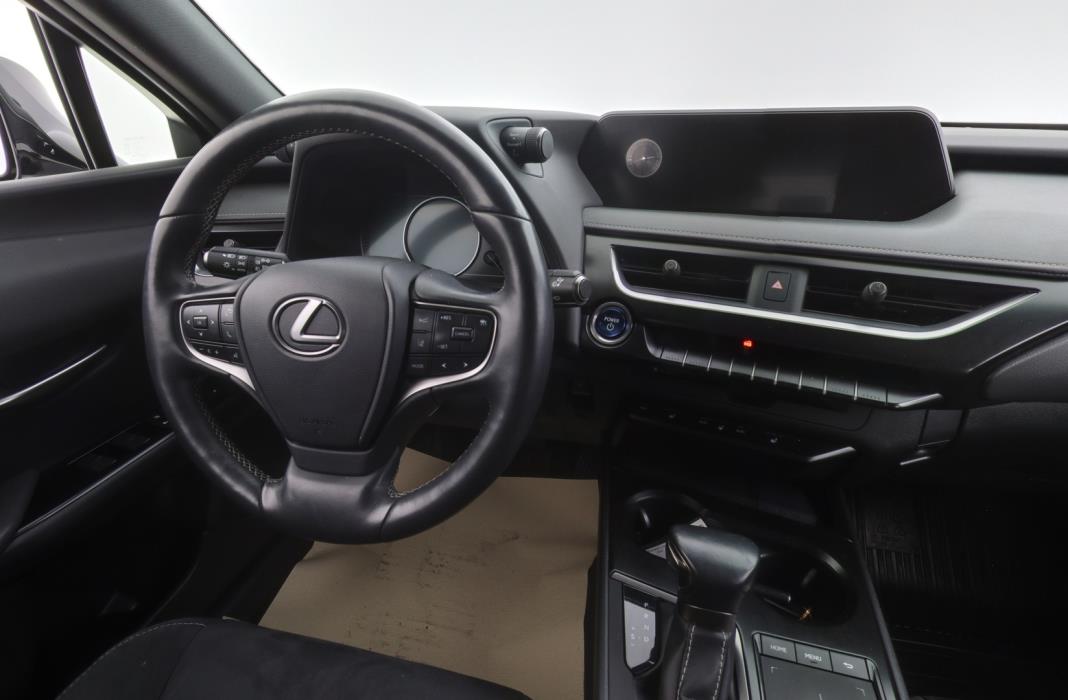 LEXUS UX 2022