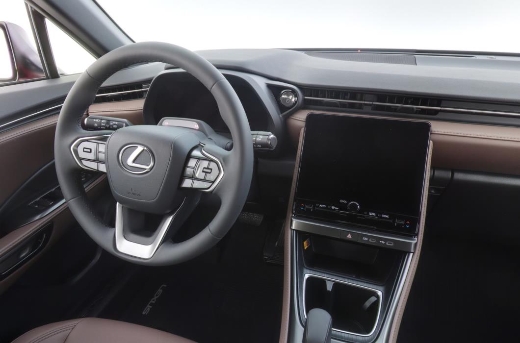 LEXUS LBX 2025