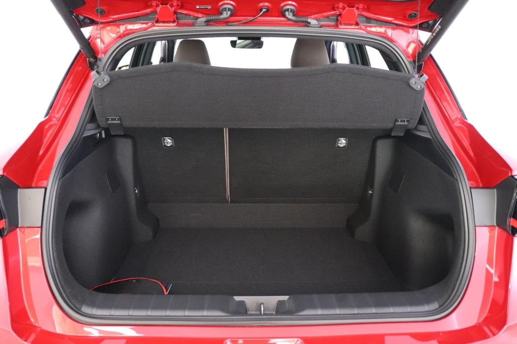 LEXUS LBX 2025