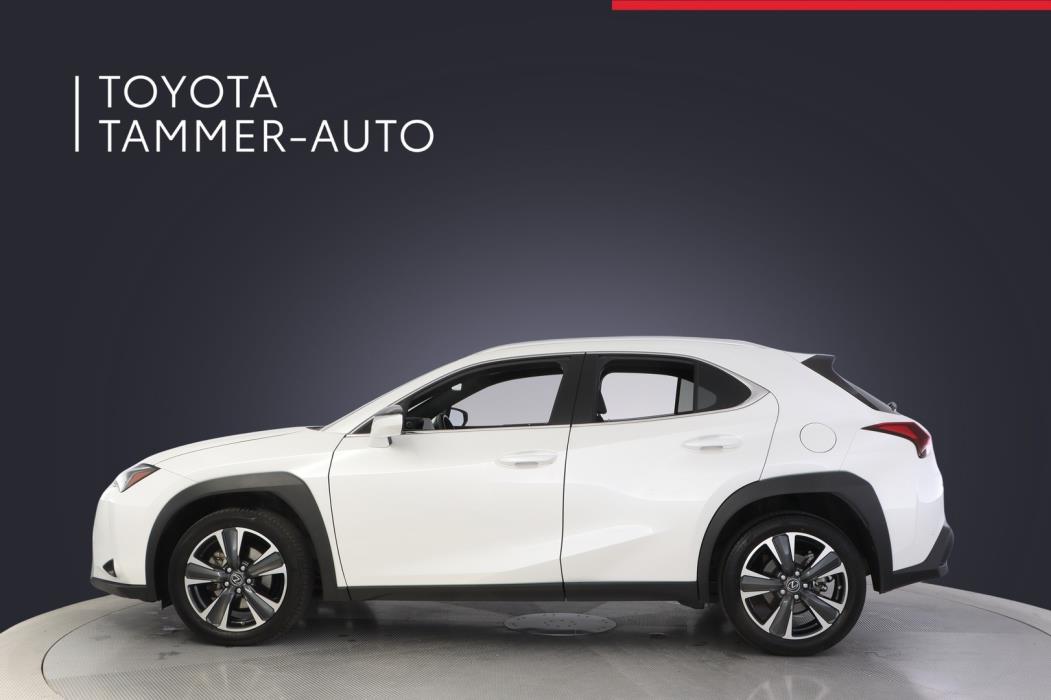 LEXUS UX 2024