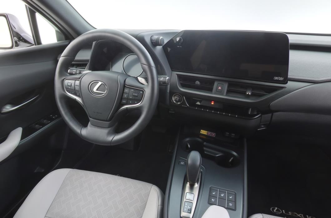 LEXUS UX 2023