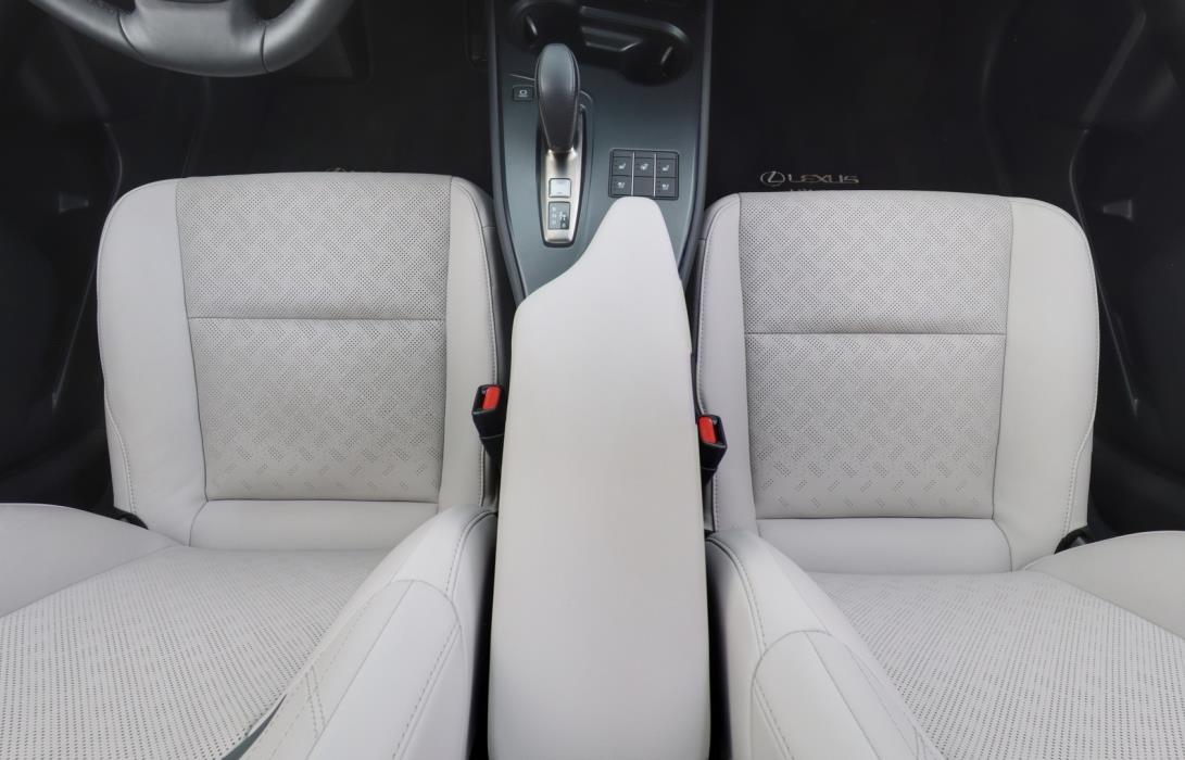 LEXUS UX 2023