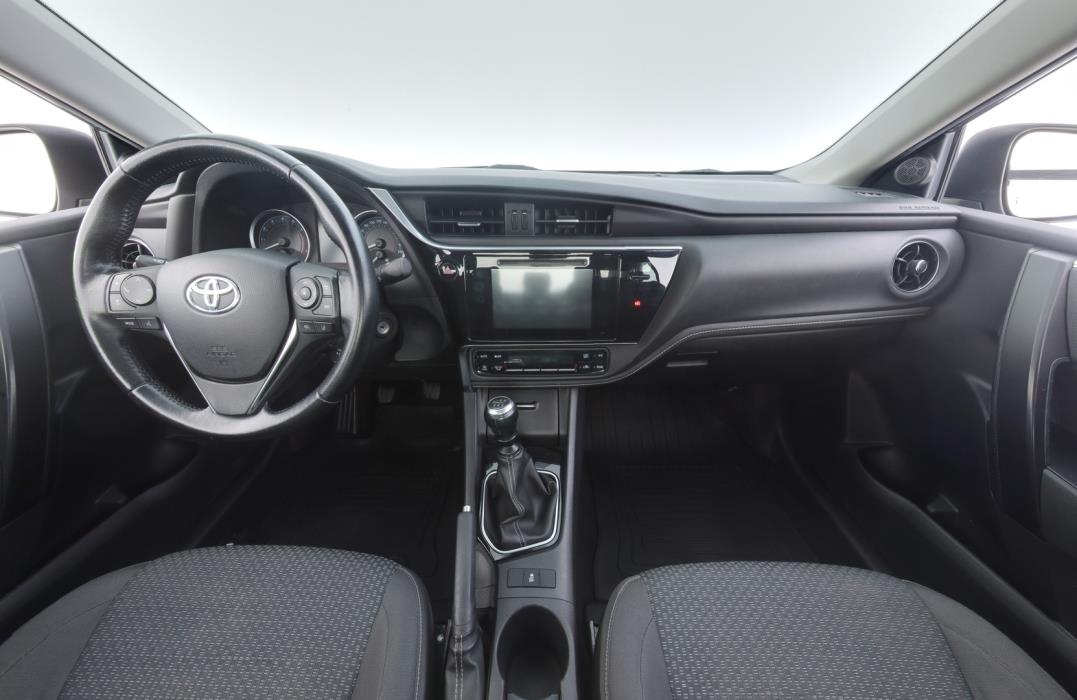 TOYOTA Corolla 2017