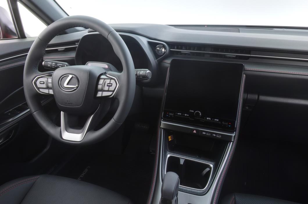 LEXUS LBX 2025