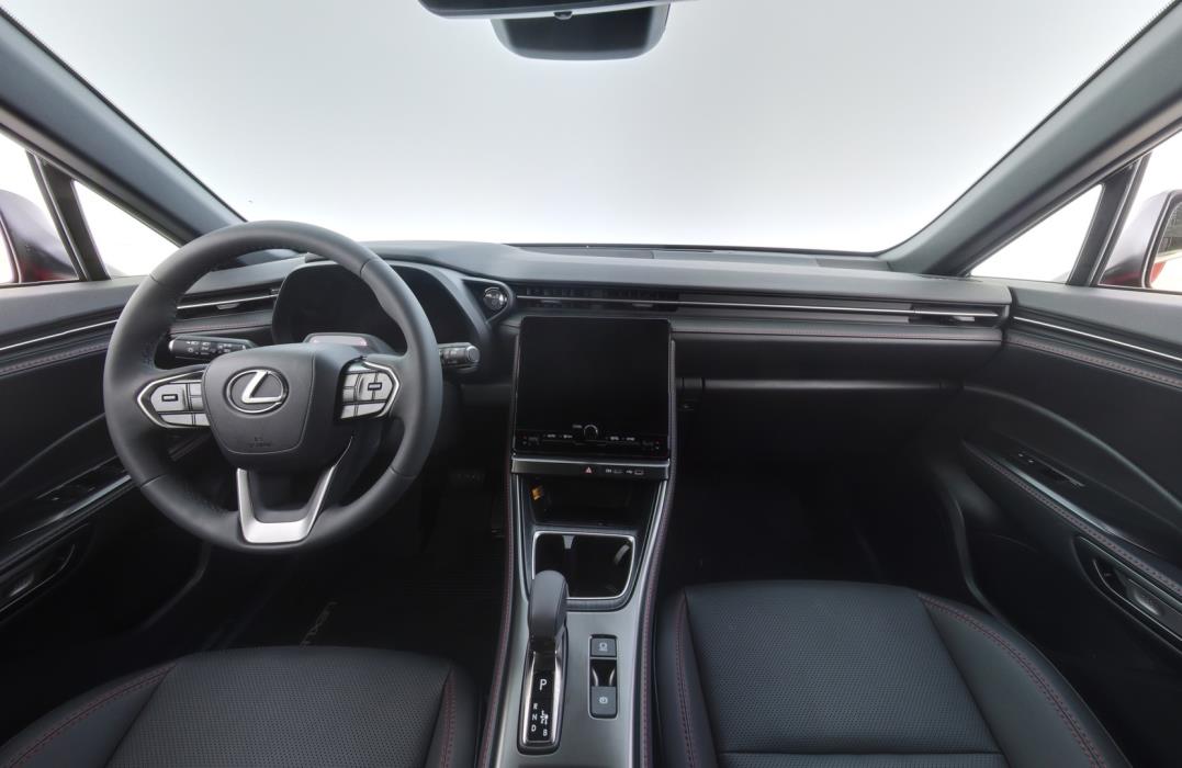 LEXUS LBX 2025