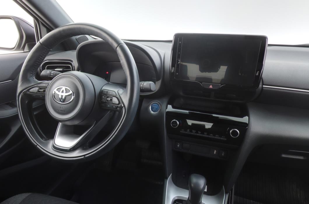 TOYOTA Yaris Cross 2024