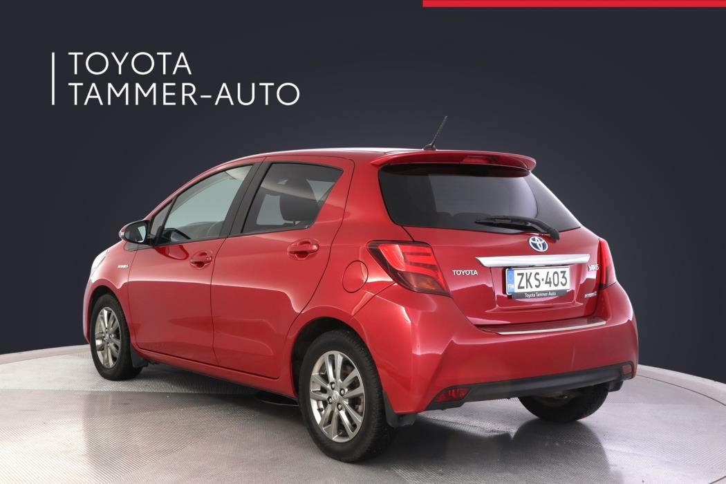 TOYOTA Yaris 2016