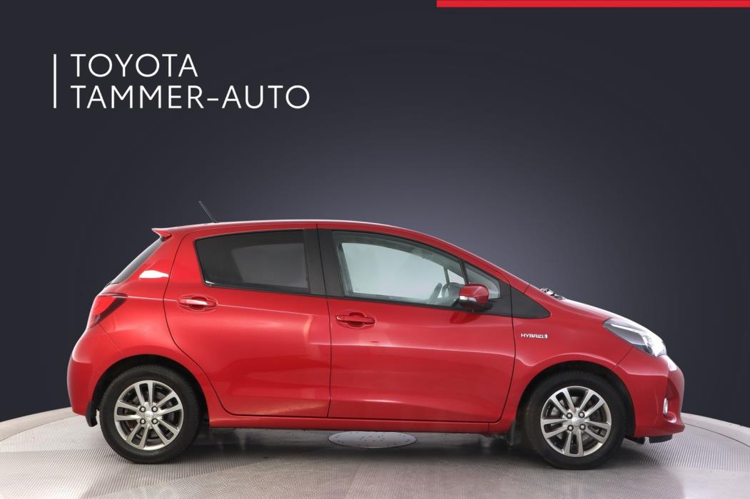 TOYOTA Yaris 2016