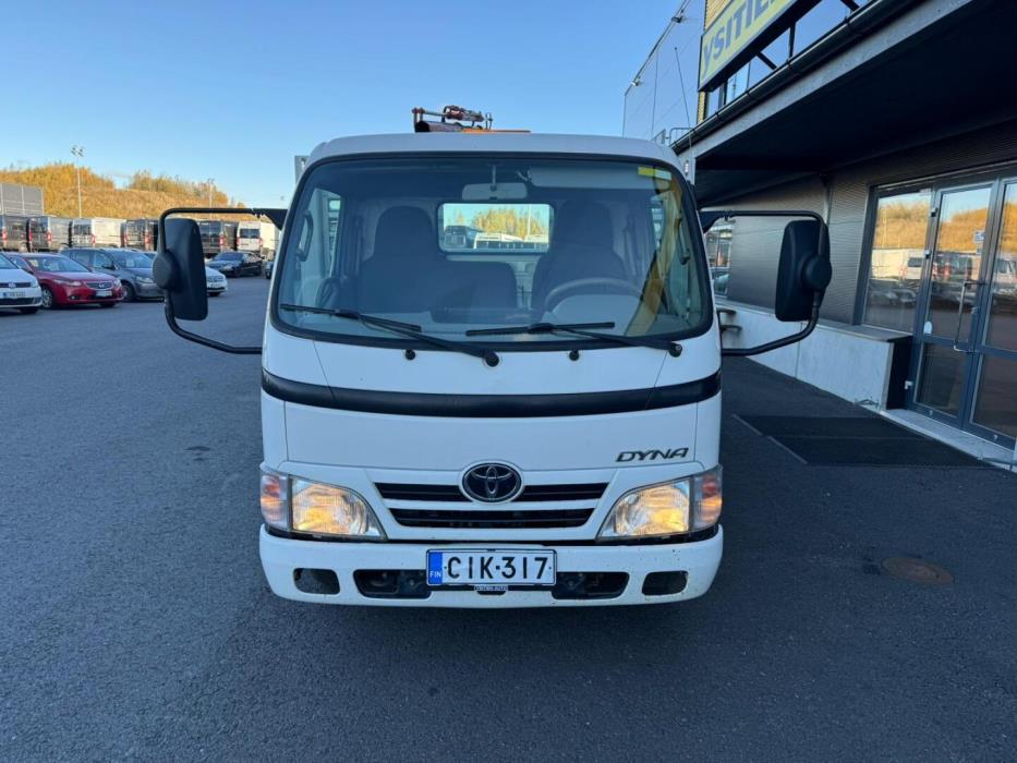 TOYOTA Dyna 2012
