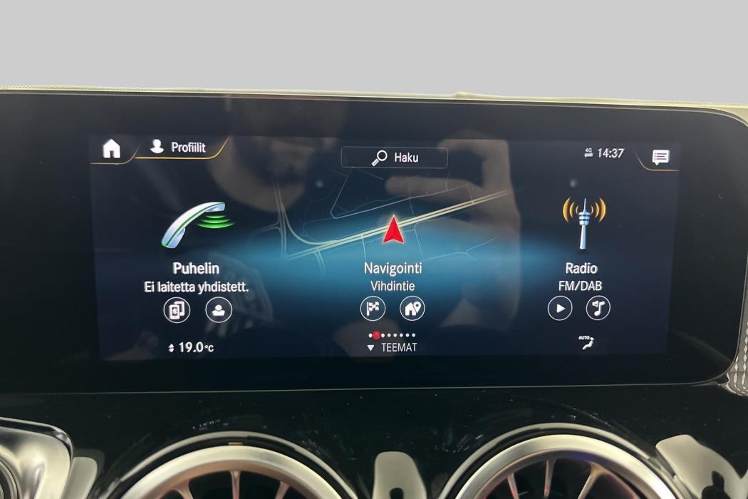 MERCEDES-BENZ EQB 2022