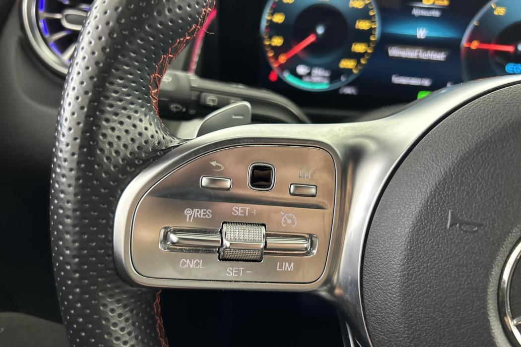 MERCEDES-BENZ EQB 2022