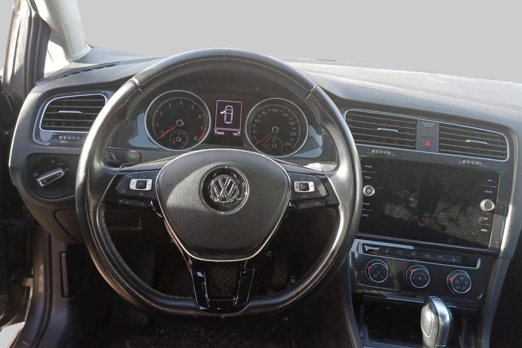 VOLKSWAGEN Golf 2019