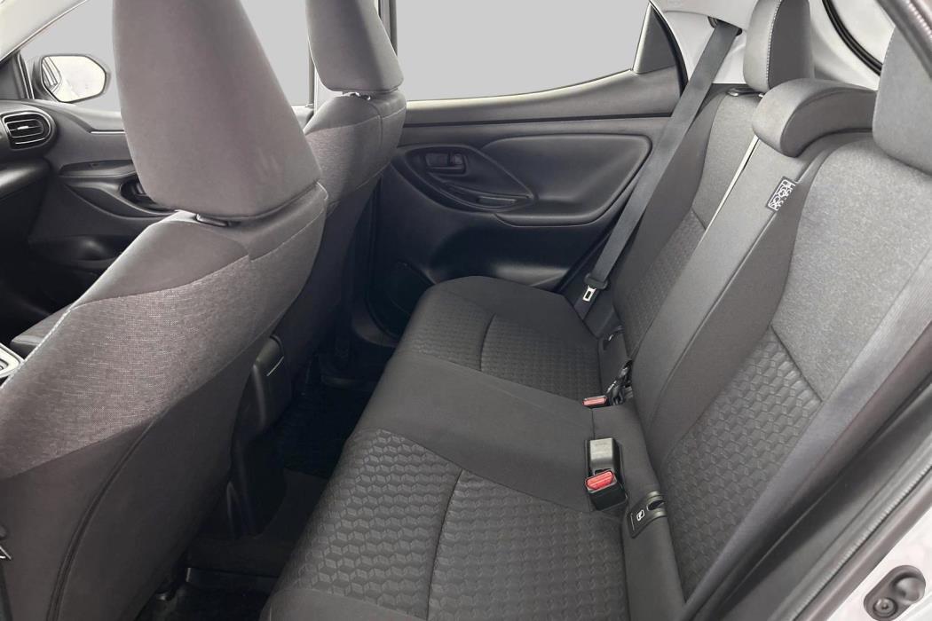 TOYOTA Yaris 2023