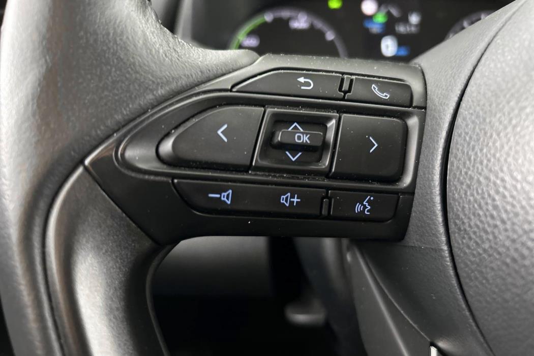 TOYOTA Yaris 2023