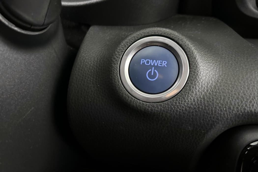 TOYOTA Yaris 2023