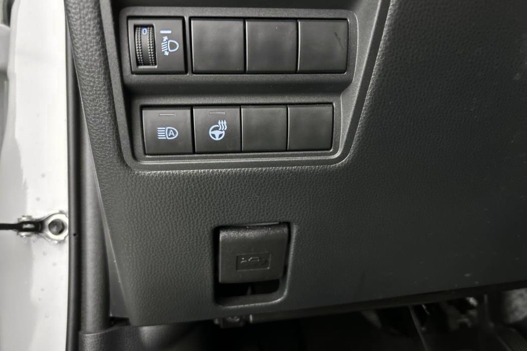 TOYOTA Yaris 2023