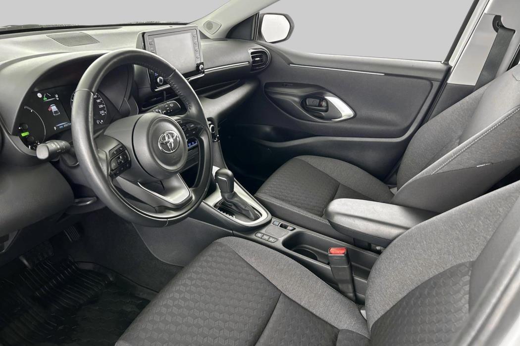 TOYOTA Yaris 2023
