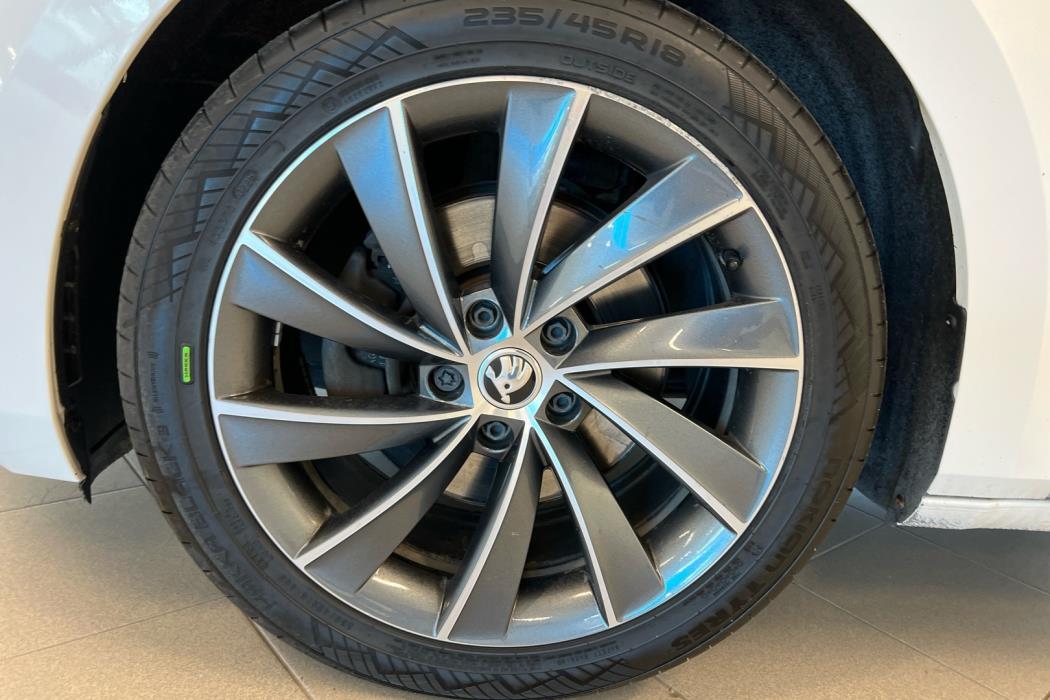 SKODA Superb 2018