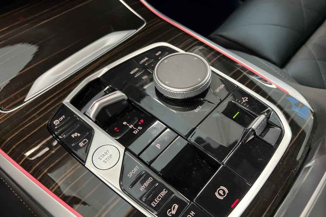 BMW X5 2025