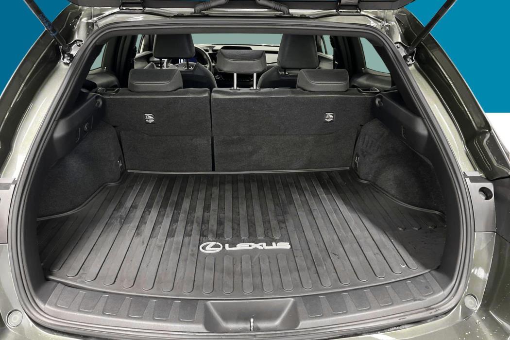 LEXUS UX 2023
