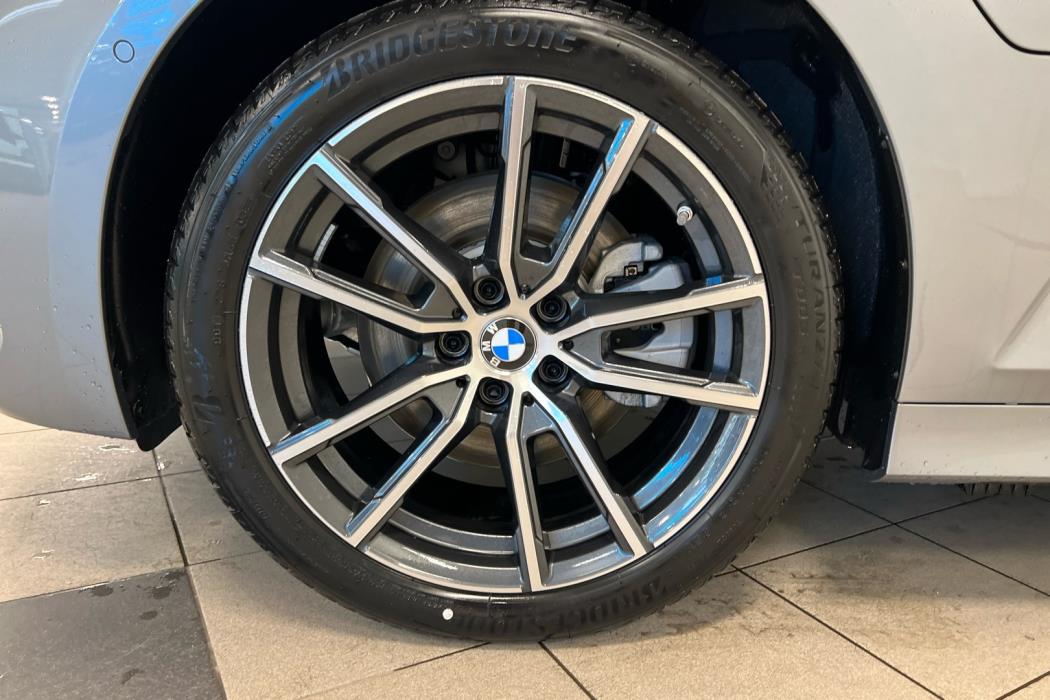 BMW 3-sarja 2025