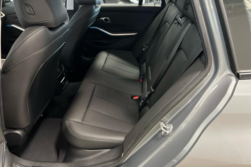 BMW 3-sarja 2025