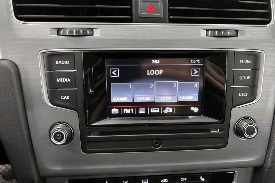 VOLKSWAGEN Golf 2015