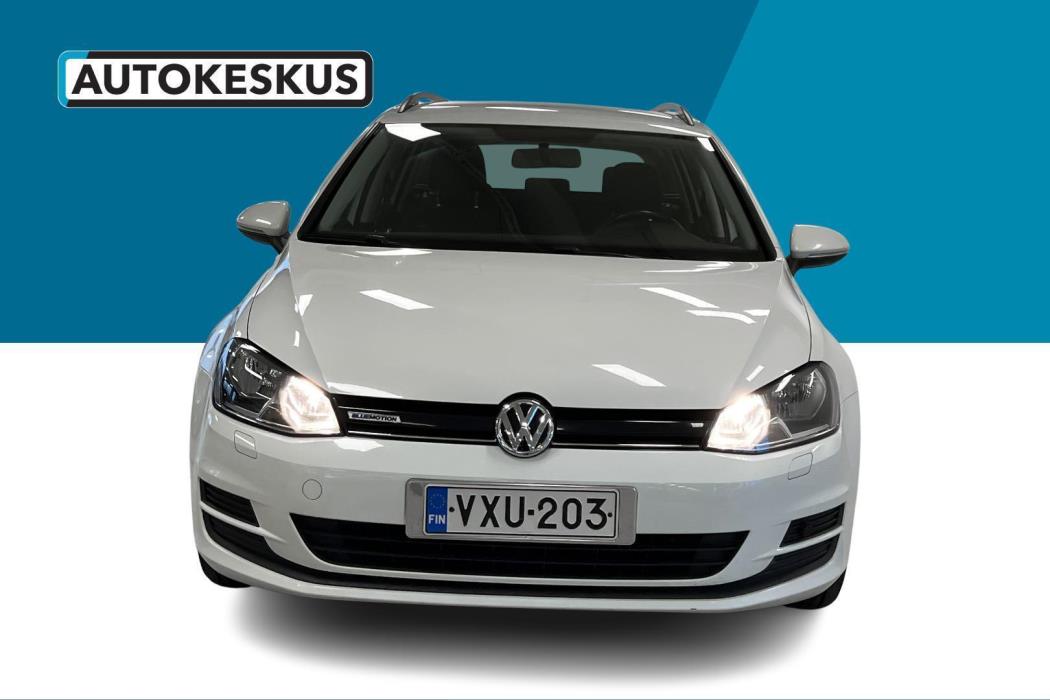 VOLKSWAGEN Golf 2015
