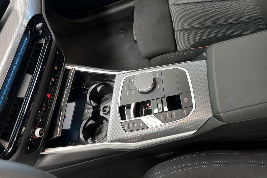 BMW 3-sarja 2025