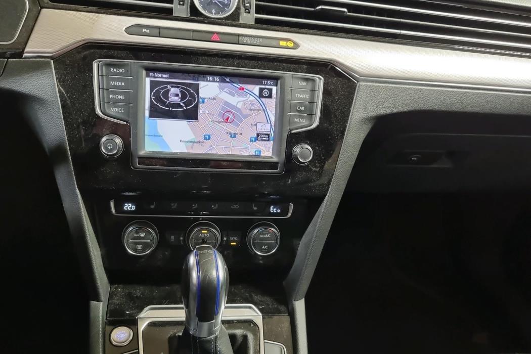 VOLKSWAGEN Passat 2016