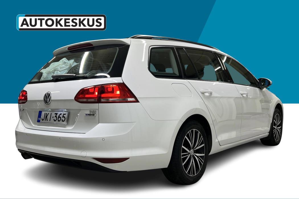 VOLKSWAGEN Golf 2016