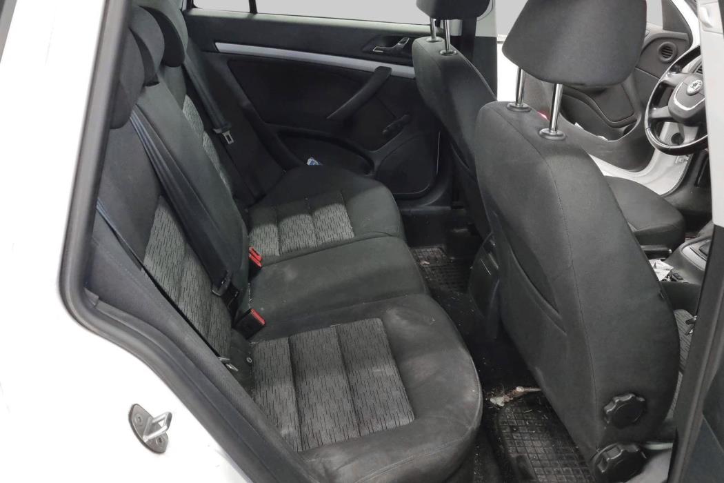 SKODA Octavia 2012