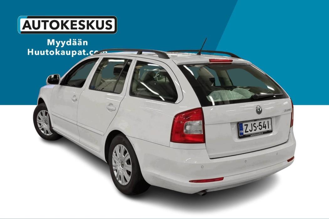 SKODA Octavia 2012