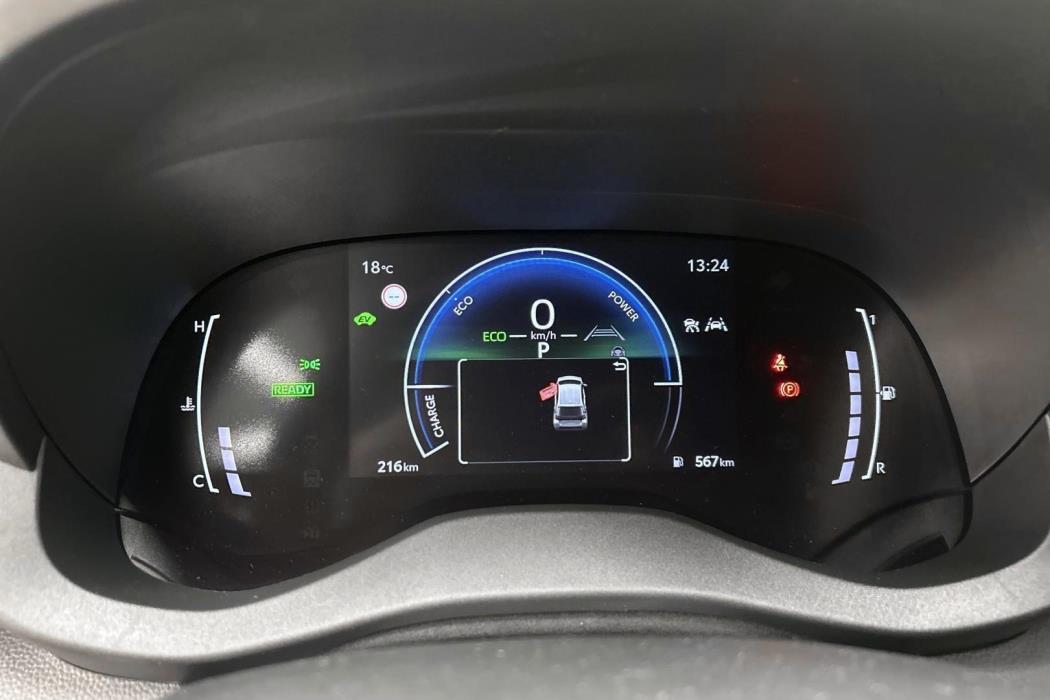 TOYOTA Yaris 2025