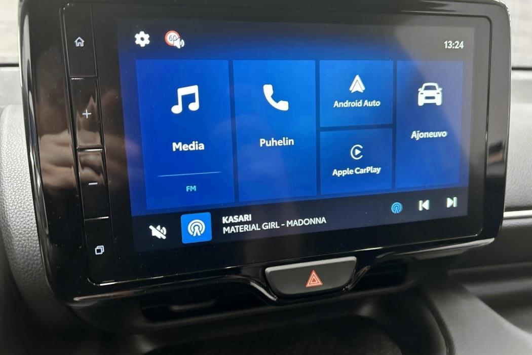 TOYOTA Yaris 2025