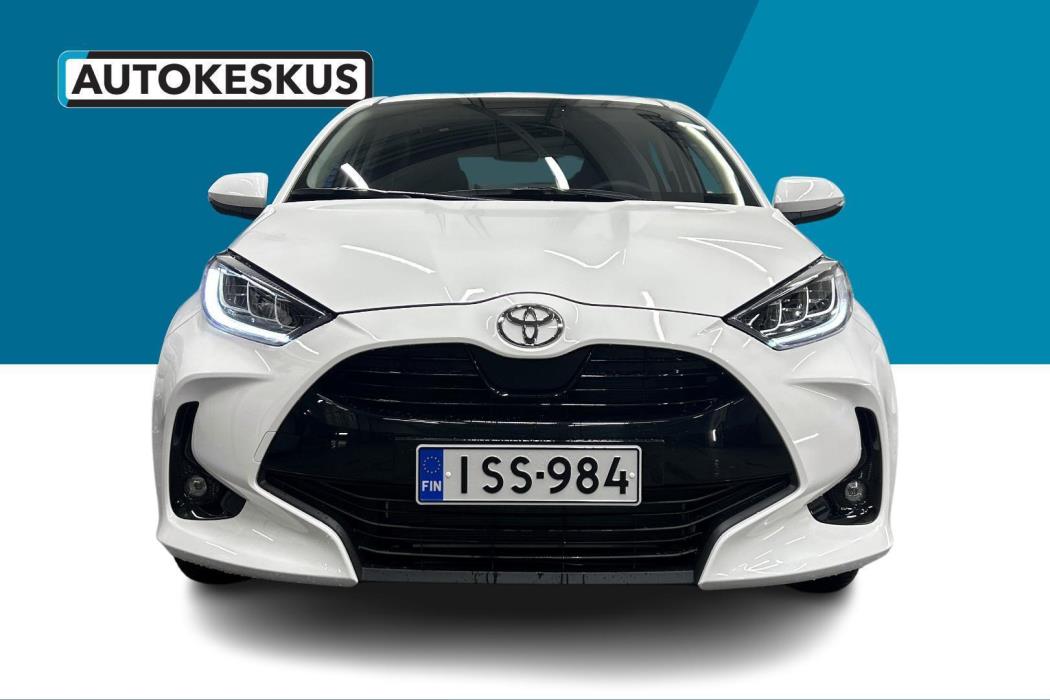 TOYOTA Yaris 2025