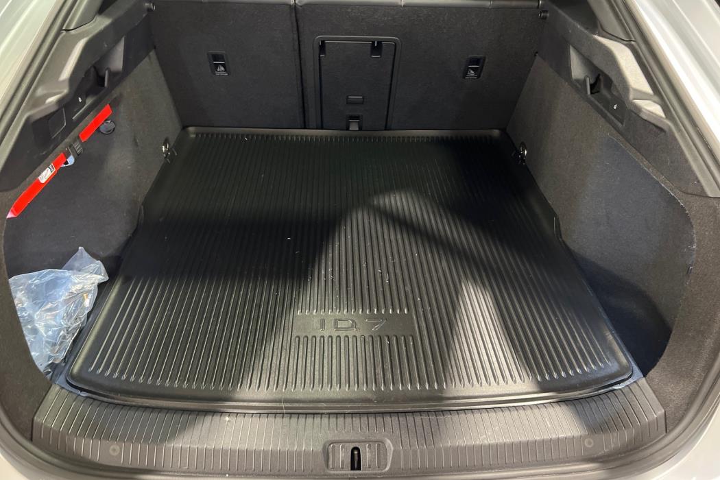 VOLKSWAGEN ID.7 2024