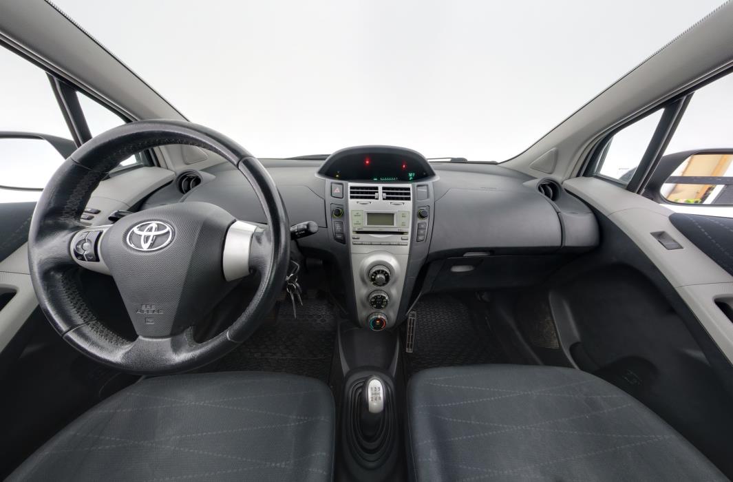 Toyota Yaris 2008