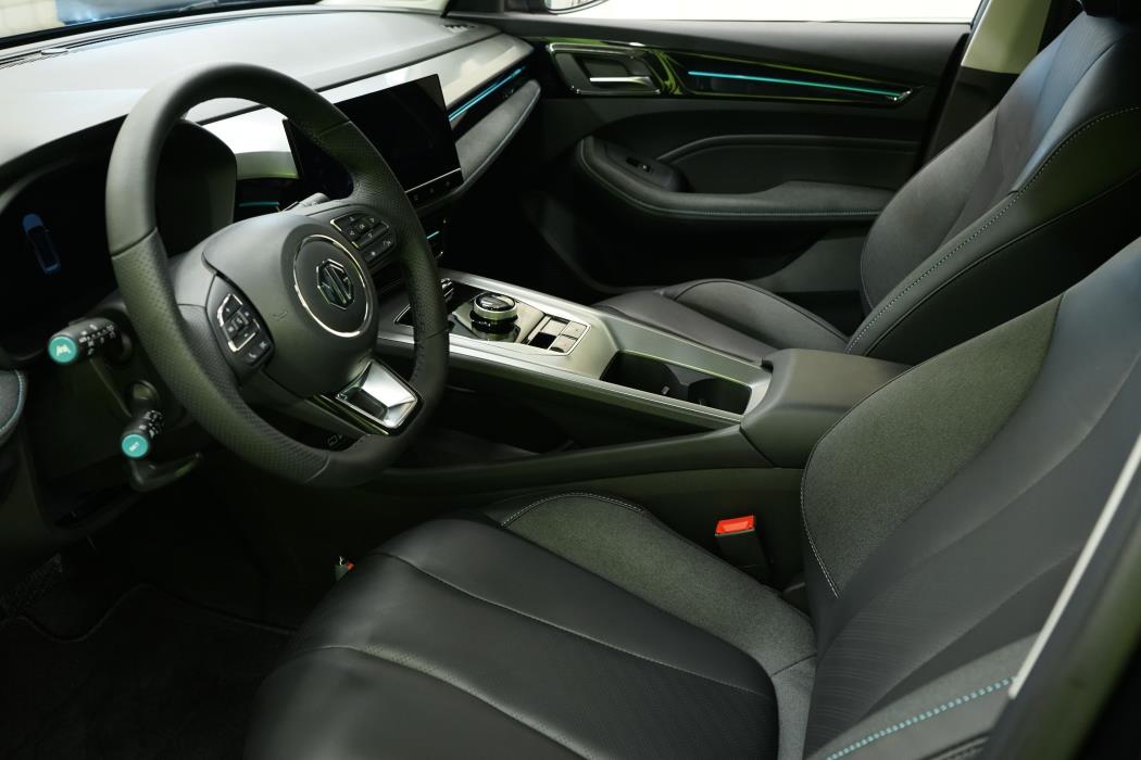MG 5 2025