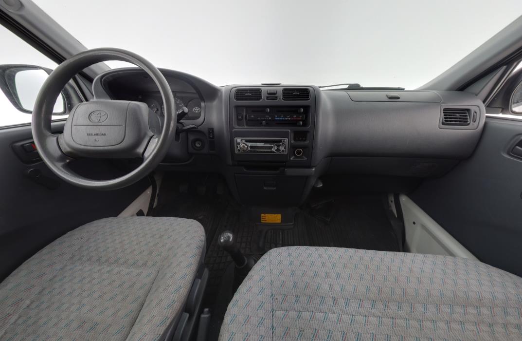 Toyota Hiace 2005
