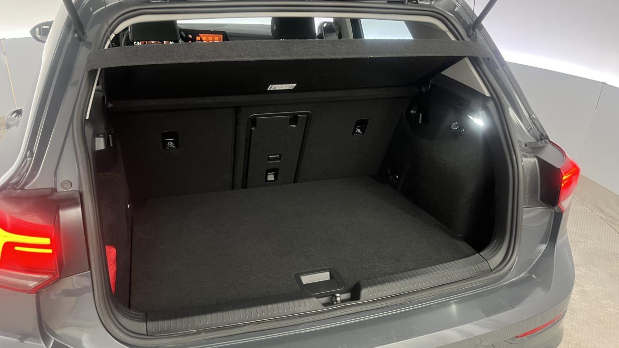 Volkswagen Golf 2021