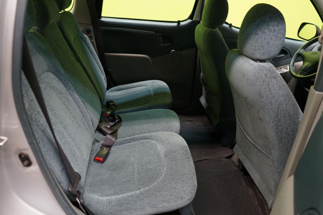 Toyota Yaris Verso 2002